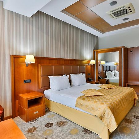 Kings Park Hotel Podgorica Exterior photo