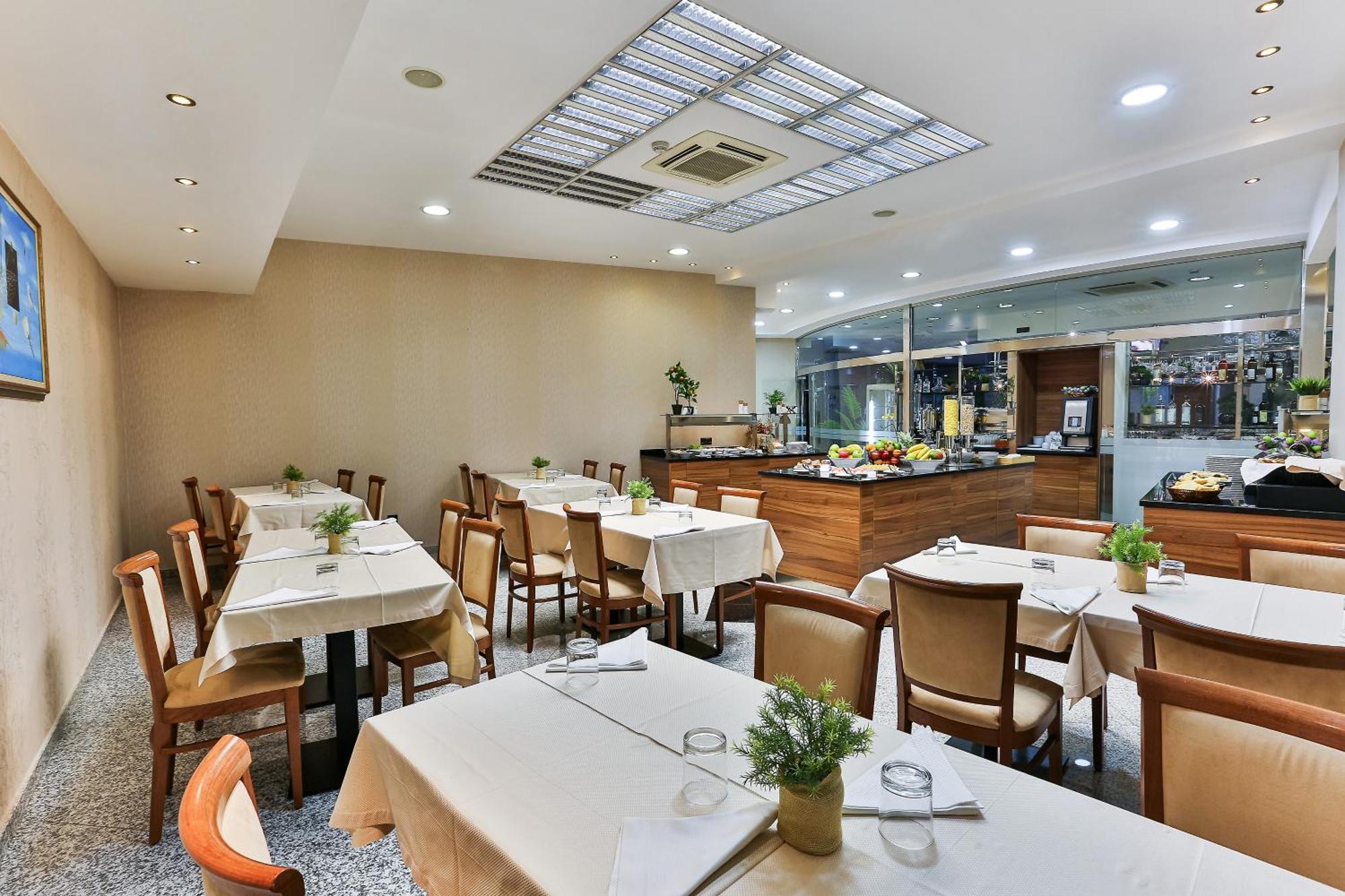 Kings Park Hotel Podgorica Exterior photo