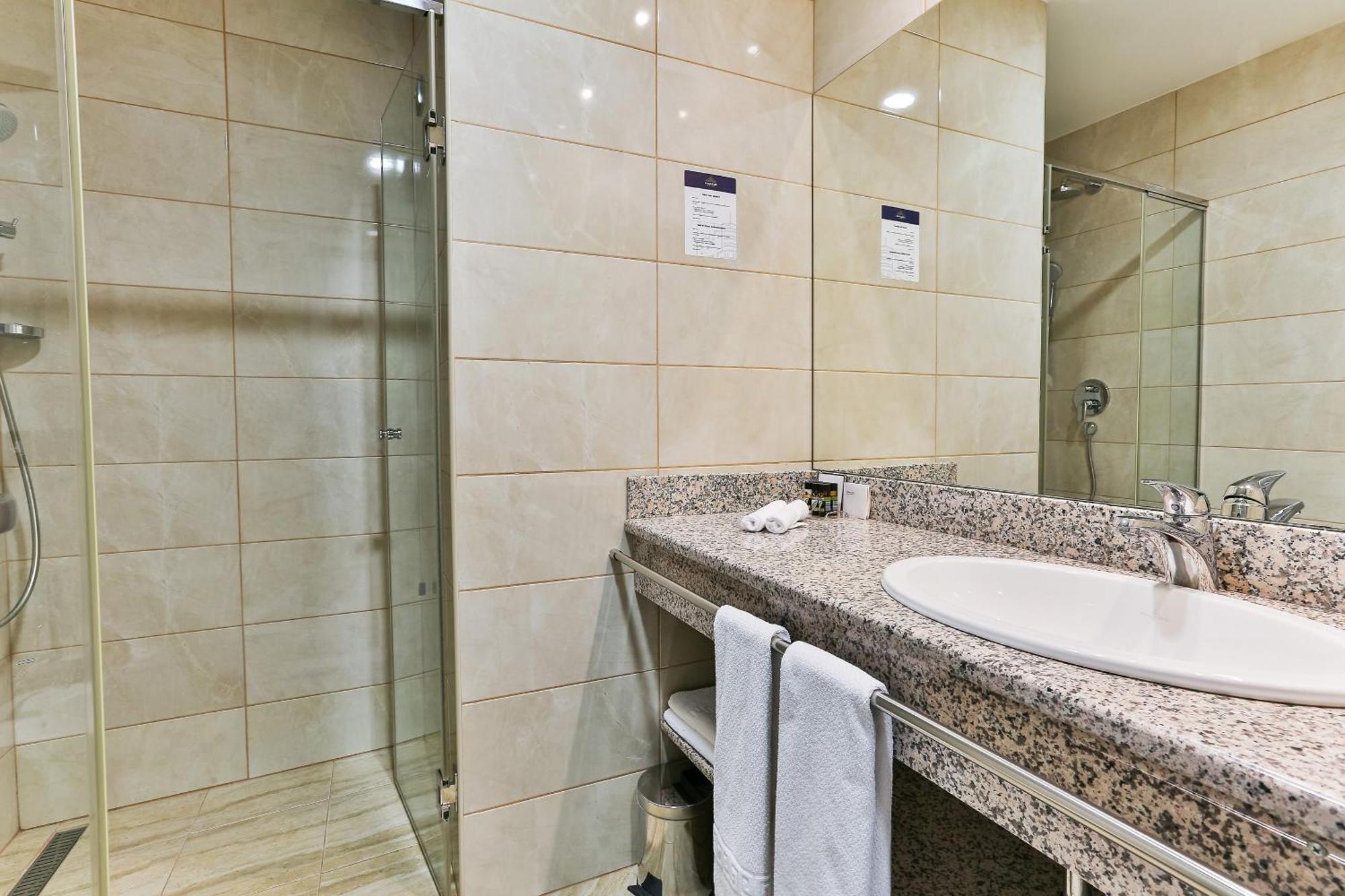 Kings Park Hotel Podgorica Exterior photo