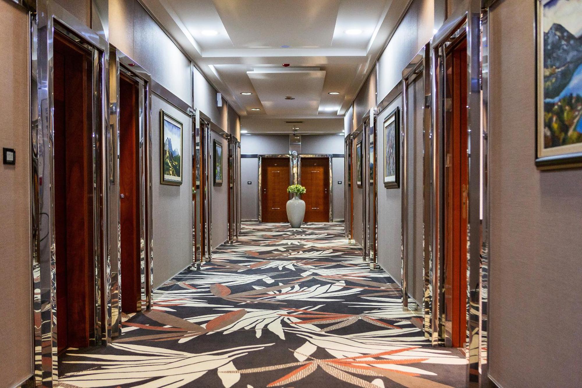 Kings Park Hotel Podgorica Exterior photo