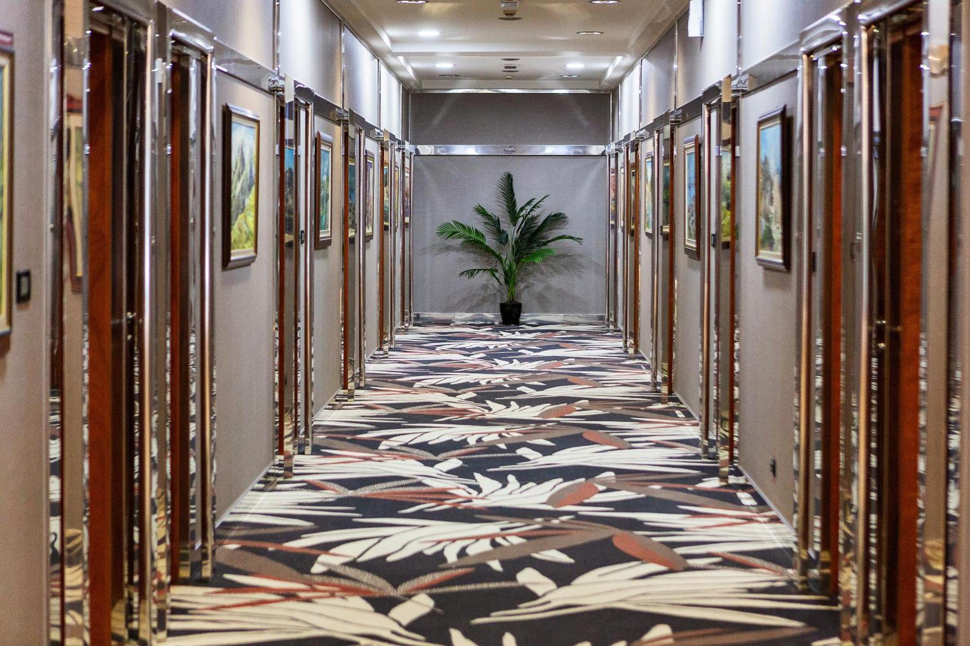 Kings Park Hotel Podgorica Exterior photo