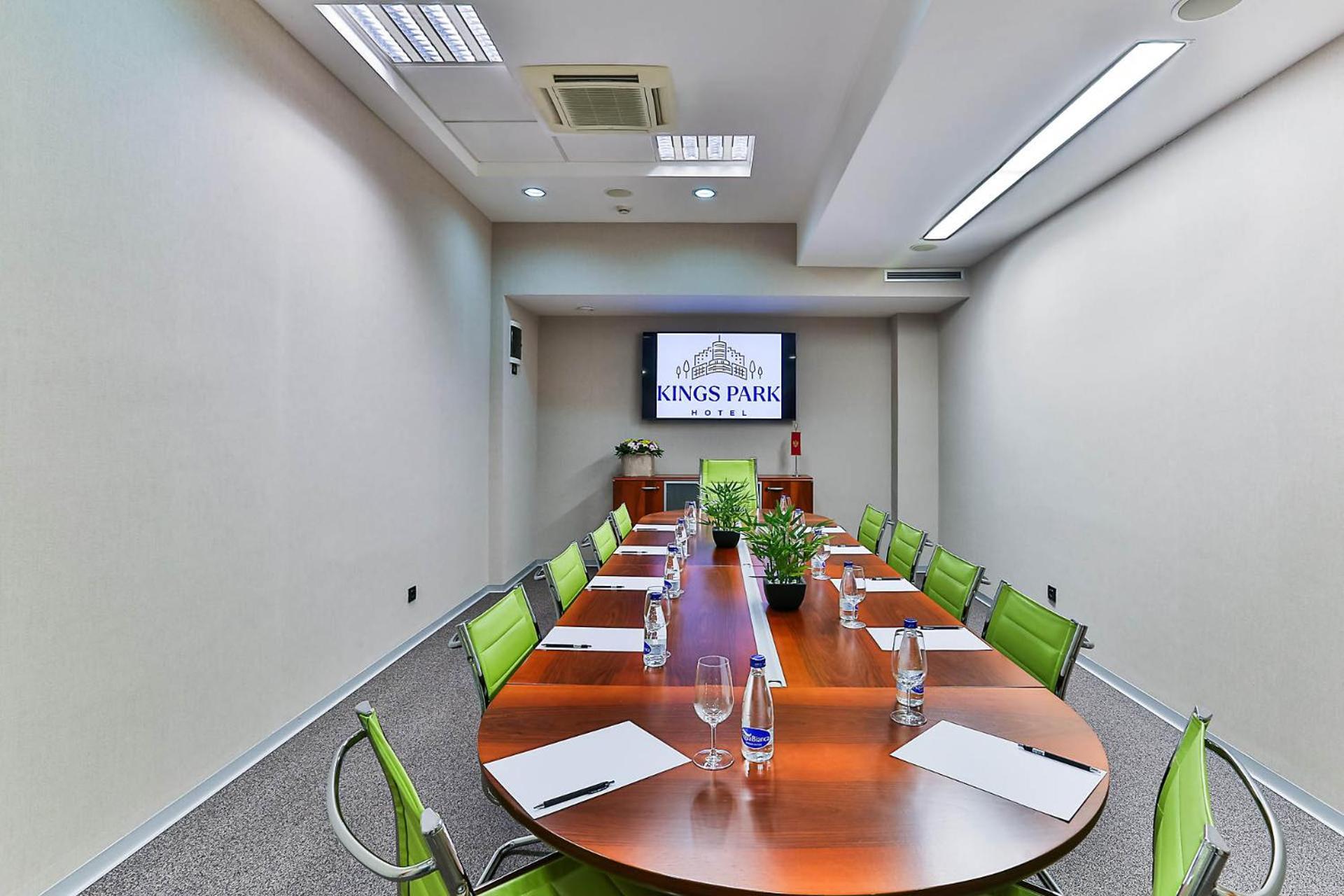 Kings Park Hotel Podgorica Exterior photo