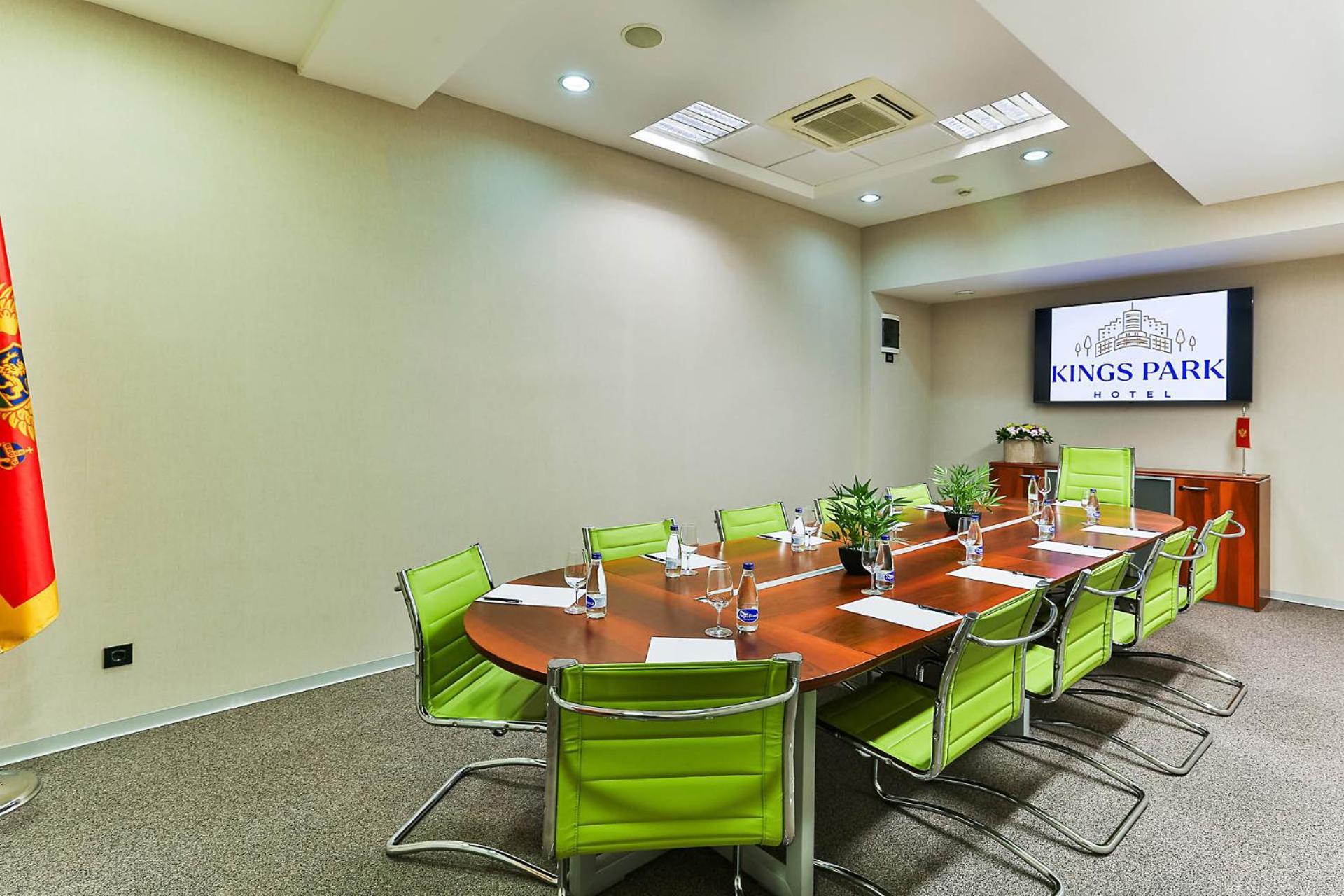 Kings Park Hotel Podgorica Exterior photo